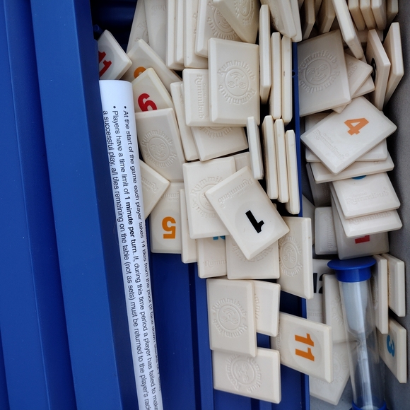 Deluxe Edition Rummikub - Ivory - Picture 4 of 4